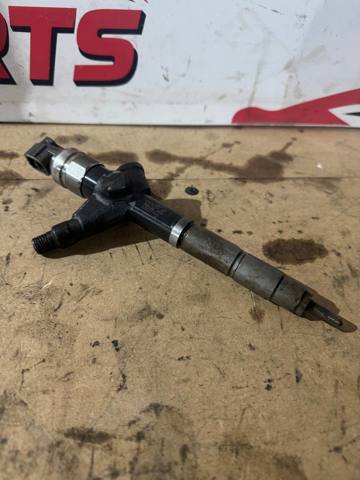 Топливные форсунки AW402AW4 NISSAN