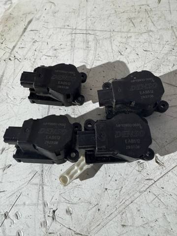 Мотор заслонки печки JWO500020 LAND ROVER