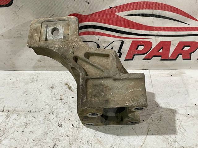 KKU500590 LAND ROVER Кронштейн подушки (опоры) двигателя правой купить в Тернополь