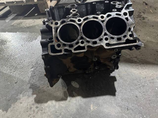 LAND ROVER LR010297 Блок цилиндров двигателя в наличии Черкассы