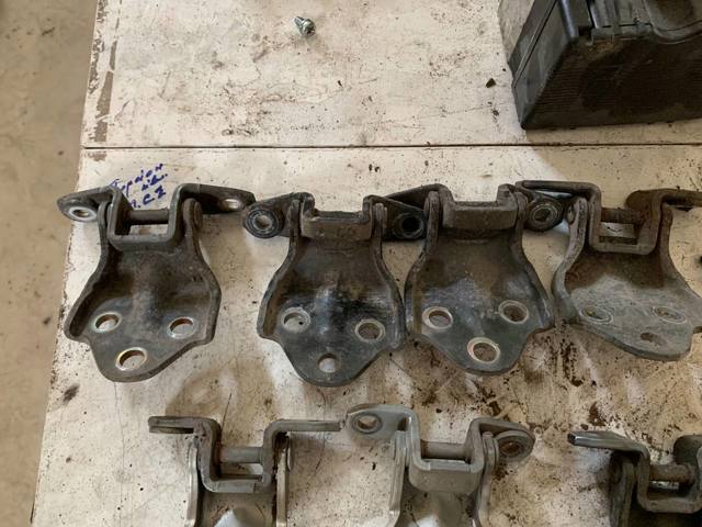 Завеса двери передней правой MB574274 MITSUBISHI