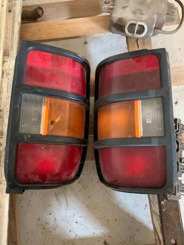 Левый стоп MB831089 MITSUBISHI
