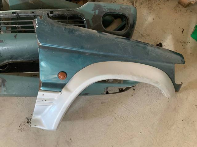 Правое крыло MB835526 MITSUBISHI