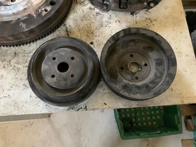 Шкив водяного насоса MD303249 MITSUBISHI
