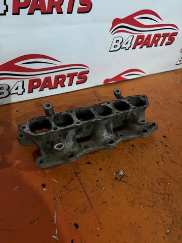 Коллектор впуск нижний MD360243 MITSUBISHI