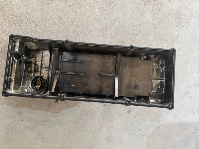 Крышка клапанов ME204265 MITSUBISHI