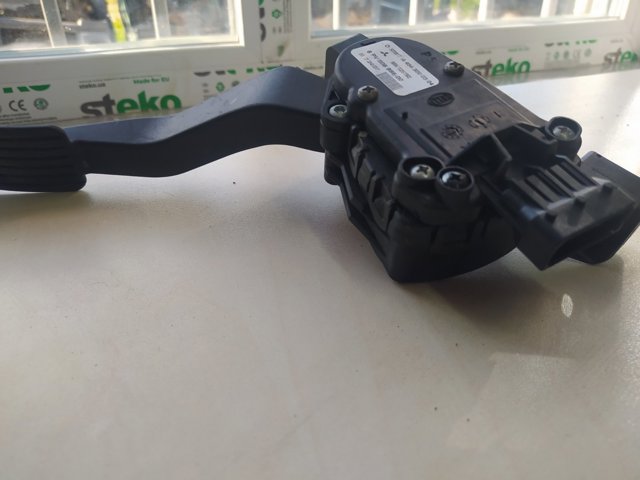 Педаль акселератора MN125792 MITSUBISHI
