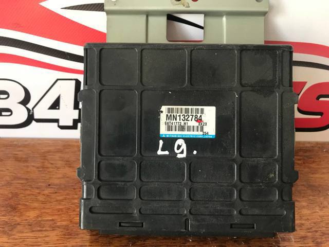 Мозги двигателя MN132784 MITSUBISHI