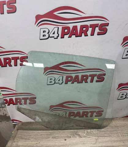 Стекло задней правой двери MN152032 MITSUBISHI