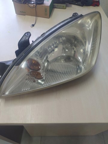 Передние фары на Митсубиси Лансер CSA