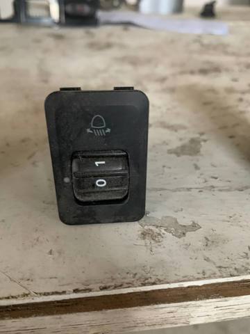 Кнопка корректора фар MR117576 MITSUBISHI
