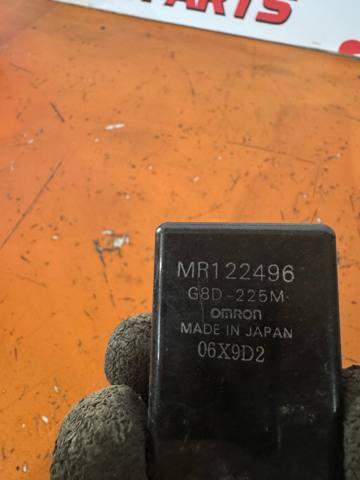 MITSUBISHI MR122496 Реле фары в наличии Павлоград