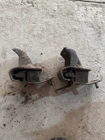 Подушка коробки MR198012 MITSUBISHI
