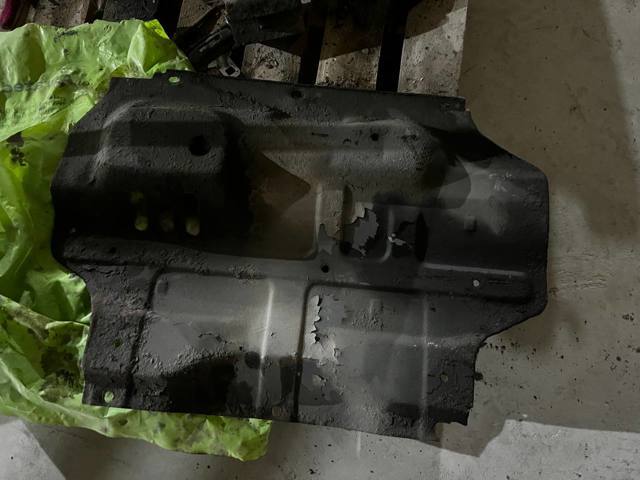 MITSUBISHI MR234785 Защита двигателя в наличии Каменское