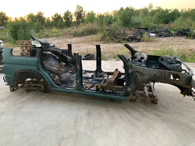 MR241862 Крыло заднее правое купить Киев