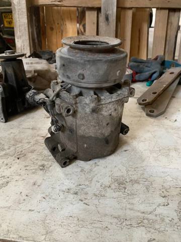 Насос кондиционера MR315442 MITSUBISHI