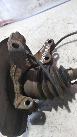 Цапфа - поворотный кулак передний, левый MR491325 MITSUBISHI