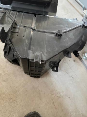 MR568938 MITSUBISHI Корпус печки в сборе купить в Киев