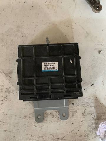 Электронный блок управления двигателем MR577140 MITSUBISHI