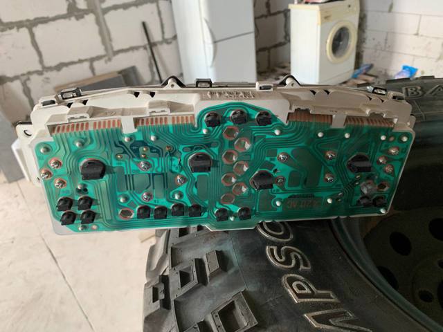 MITSUBISHI MR590142 в наличии Житомир