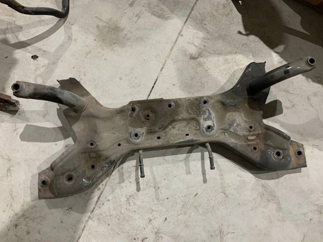 Крабобалка передней подвески MR594001 MITSUBISHI