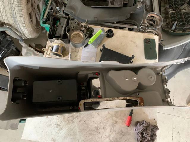 MITSUBISHI MR606424 Консоль панели управления центральная в наличии Кривой Рог