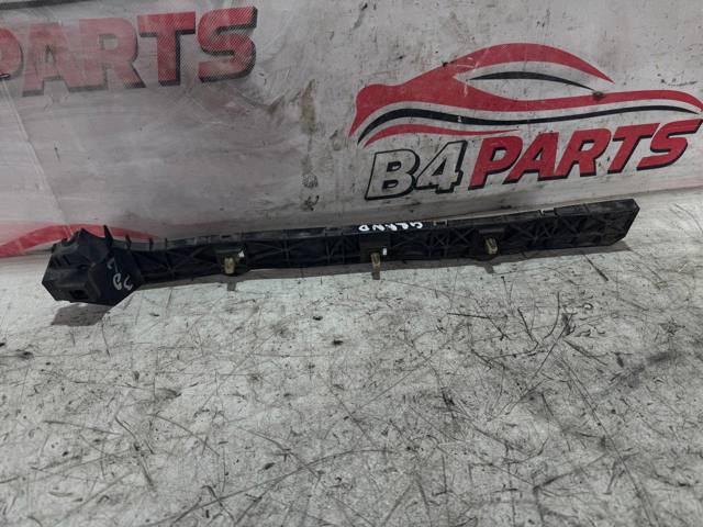 Кронштейн бампера заднего, внешний левый MR957669 MITSUBISHI