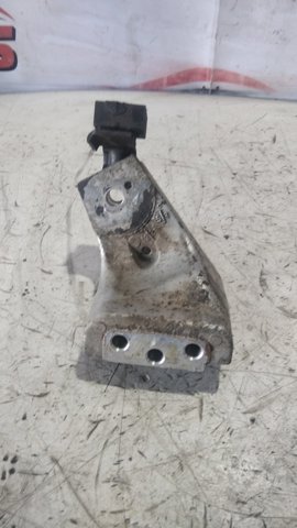 Правая подушка двигателя Mitsubishi Outlander 1