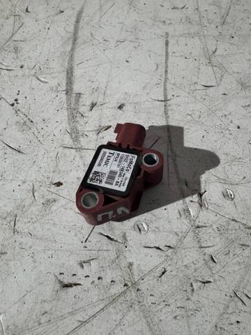 YDB000141 LAND ROVER Датчик удара купить в Украина