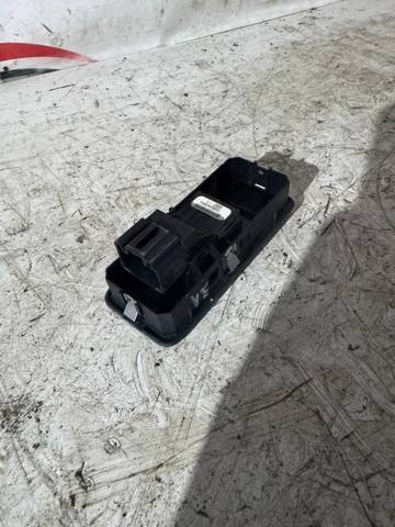 YUD501070PVJ LAND ROVER Кнопка стеклоподъемника передняя купить в Ужгород