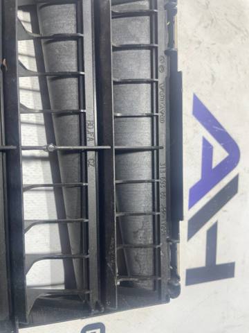 31369380 VOLVO Решетка вентиляции салона задняя левая купить в Николаев