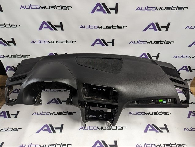 Панель приборная торпеды 8R1857003G24A VAG