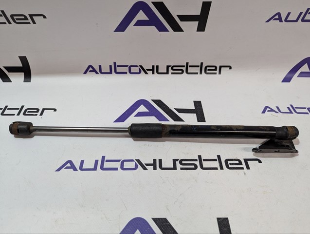 Амортизатор крышки багажника 904503NL1A NISSAN