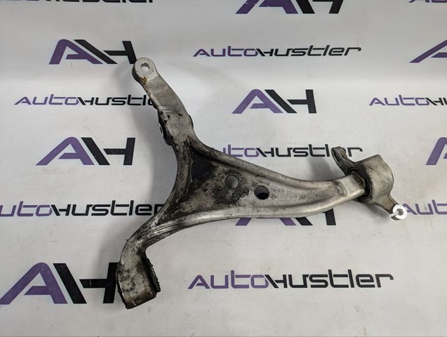 Правый рычаг передней нижней подвески A1663300207 MERCEDES