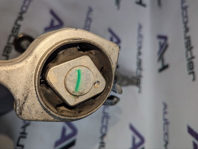 MERCEDES A1663300207 Рычаг передней подвески нижний правый в наличии Украина