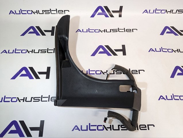 Молдинг крышки багажника LR034418 LAND ROVER