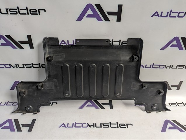 Заглушка бампера буксировочного крюка, задняя LR090833 LAND ROVER