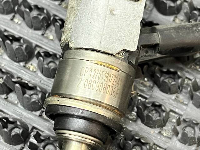 06C906036F VAG Топливные форсунки купить в Ирпень