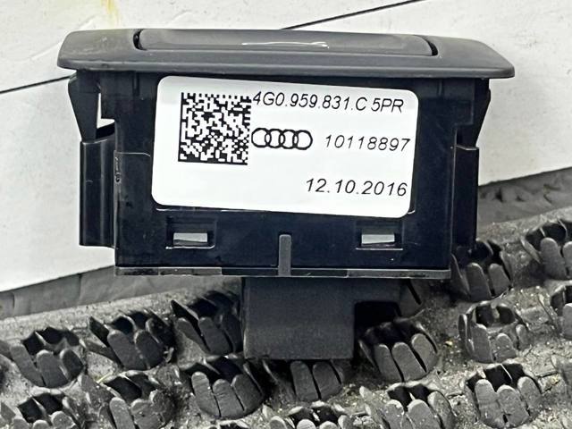 VAG 4G0959831C Кнопка привода замка багажника в наличии Ужгород