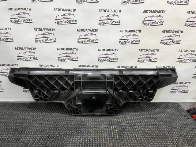 Кронштейн бампера заднего, центральный 4M0807329 VAG