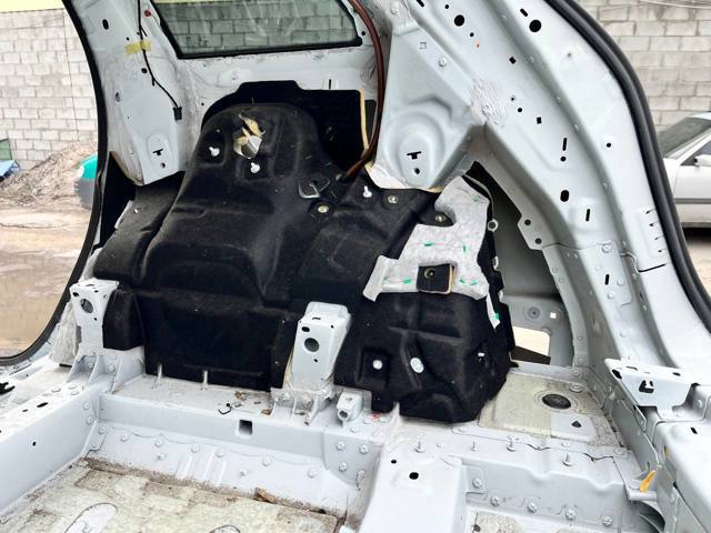 4M0809838 Крыло заднее правое купить Киев