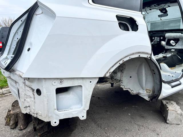 4M0809838 Крыло заднее правое купить Чернигов