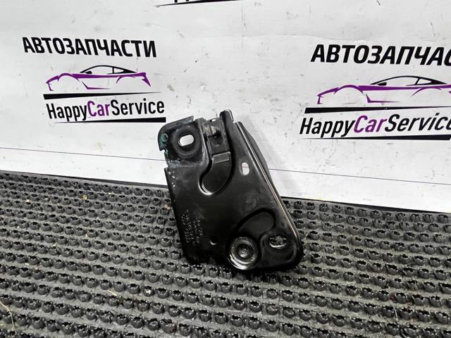VAG 4M0823186D Стояк-крюк замка капота в наличии Ужгород