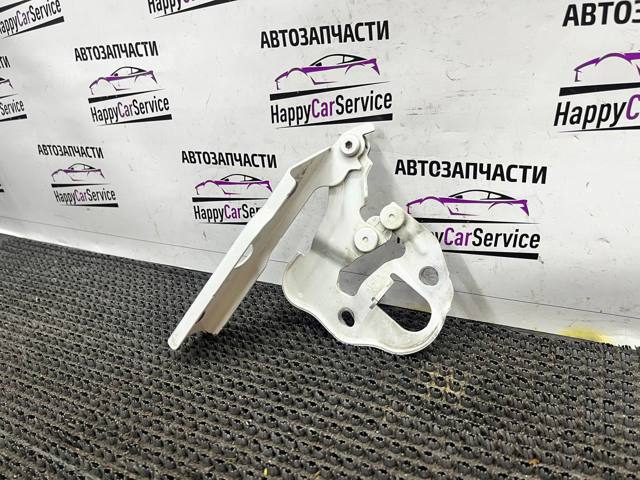 Завеса капота правая 4M0823302 VAG