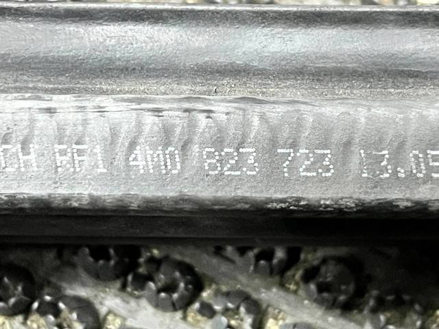 VAG 4M0823723 Уплотнитель капота в наличии Одесса