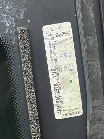 4M0845297B Стекло кузова (багажного отсека) левое купить Каменское