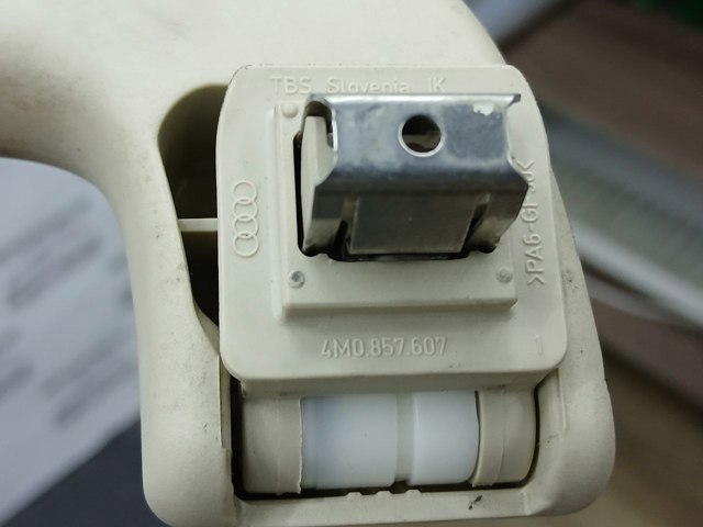 VAG 4M0857608 в наличии Черкассы