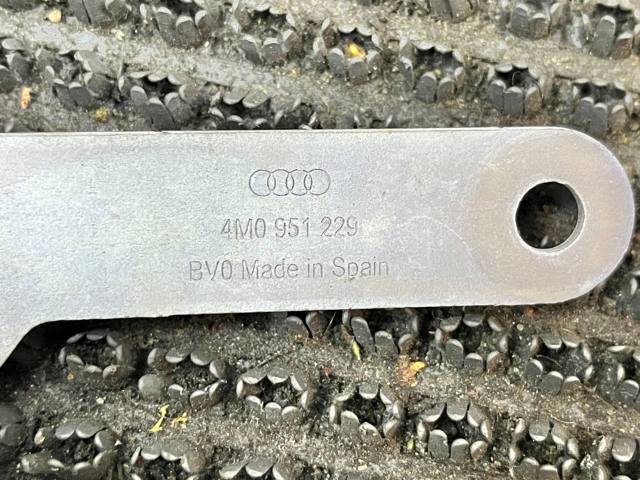 VAG 4M0951229 в наличии Хмельницкий