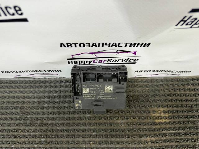 4M0959792G Блок комфорта передней двери купить Тернополь
