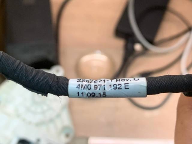 VAG 4M0971192E в наличии Харьков